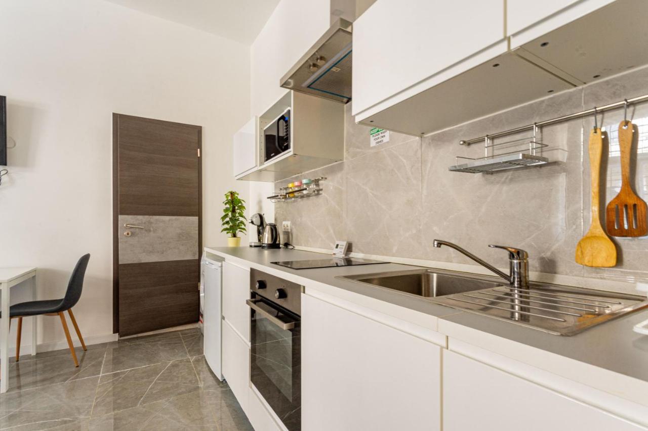 Modernized Condo At Kiraly 51 Budapeste Exterior foto
